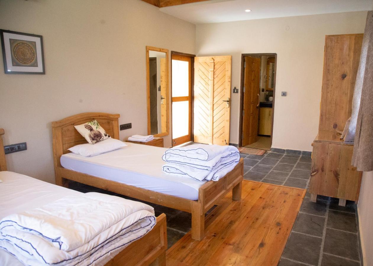 Osho Himalayas Wellness Resort Kangra Exterior foto
