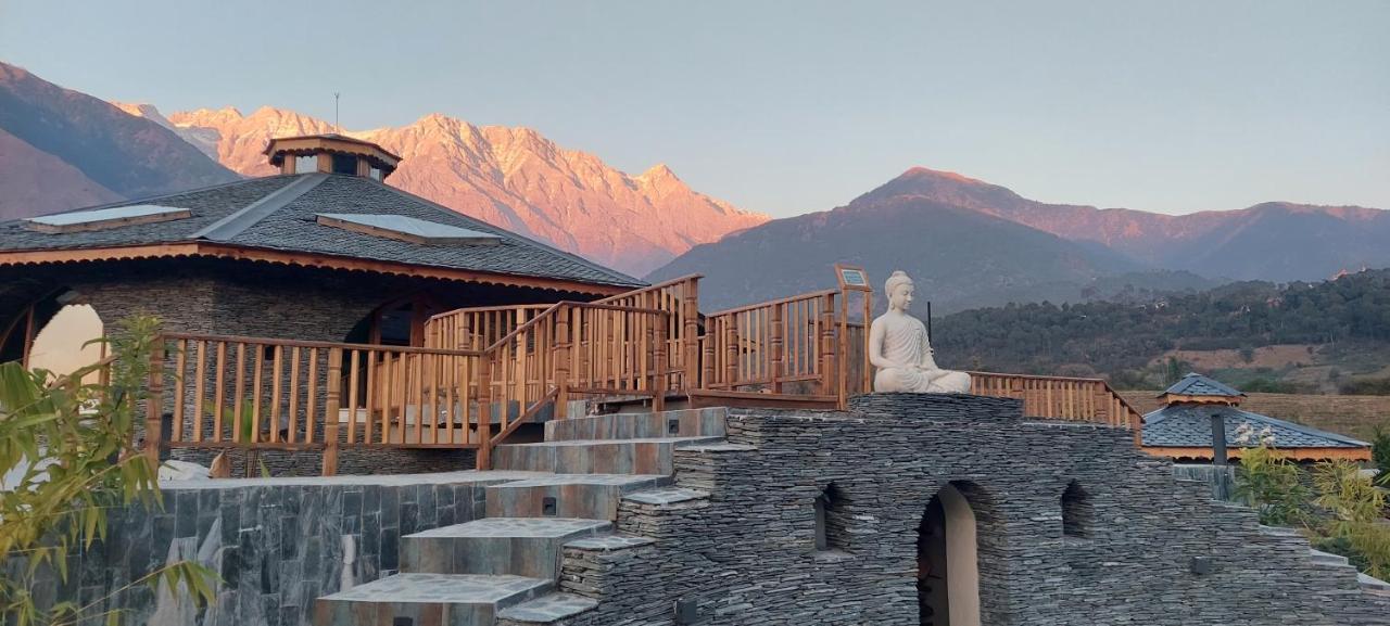 Osho Himalayas Wellness Resort Kangra Exterior foto