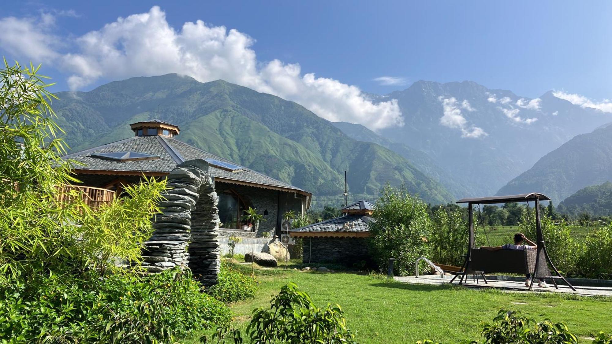 Osho Himalayas Wellness Resort Kangra Exterior foto